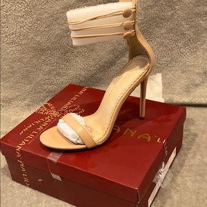 Liliana Irina Nude Pumps